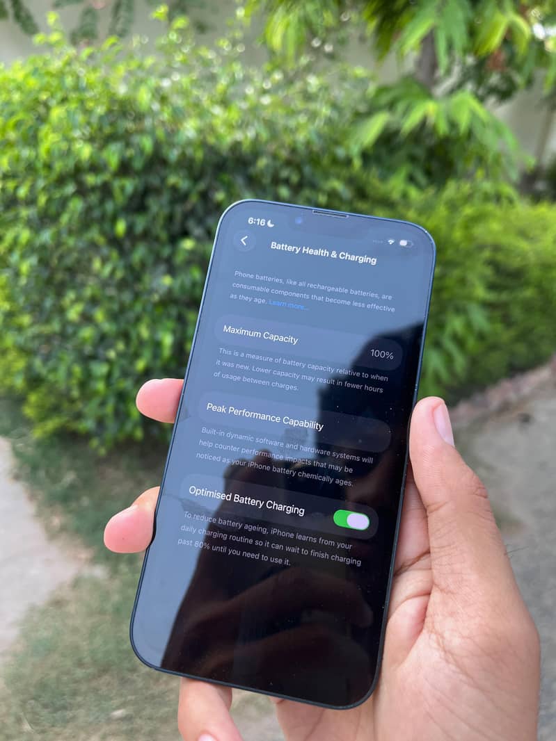 Apple iPhone 13 6