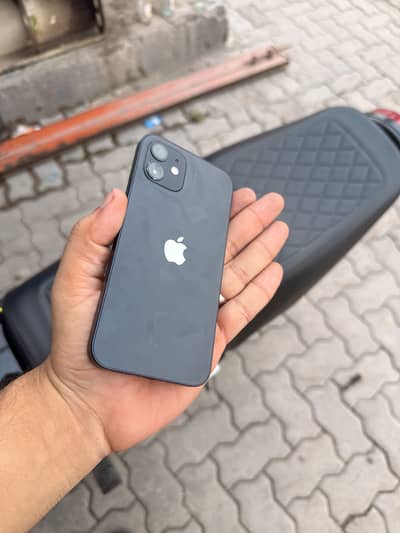 Iphone12 64 gb price 77k