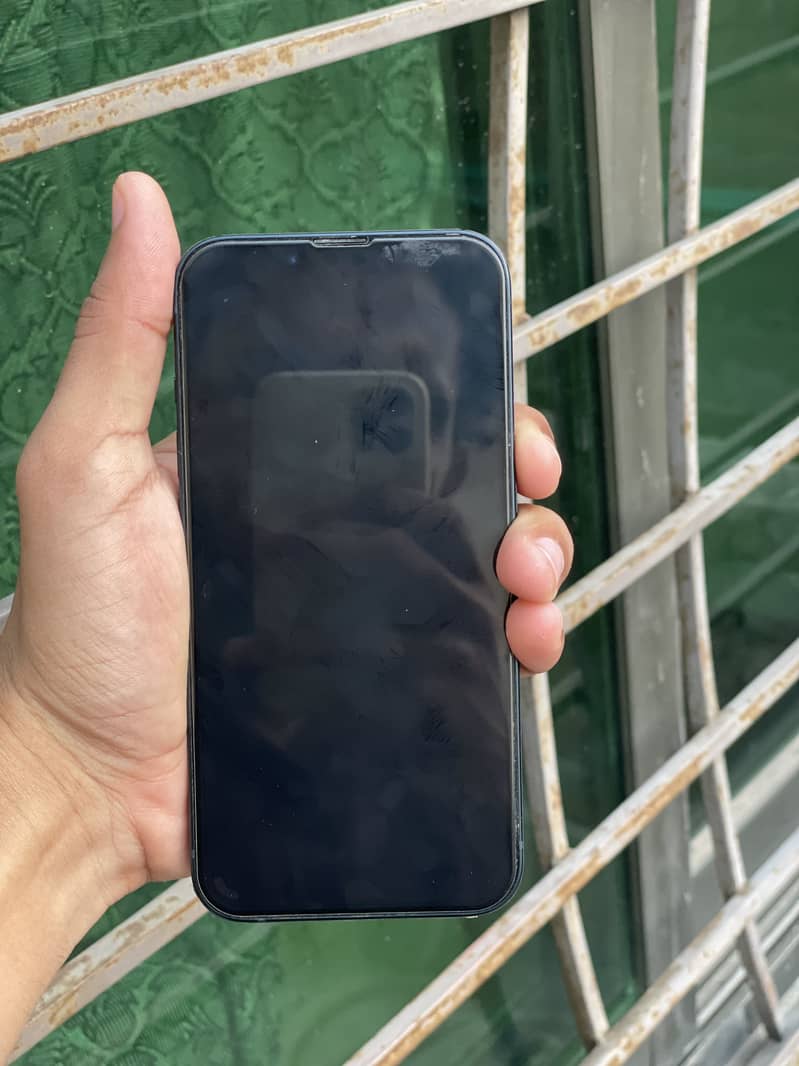 Apple iPhone 13 3