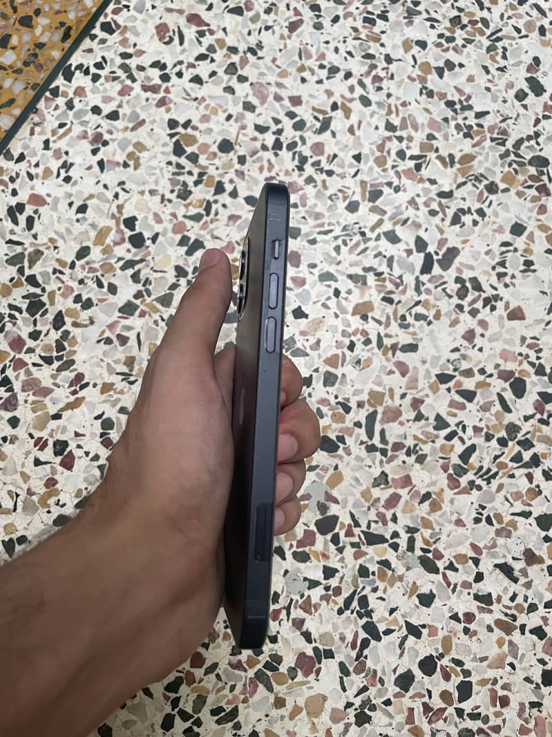Apple iPhone 12 3