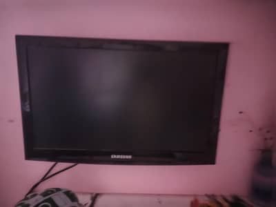 22 inch LCD Samsung