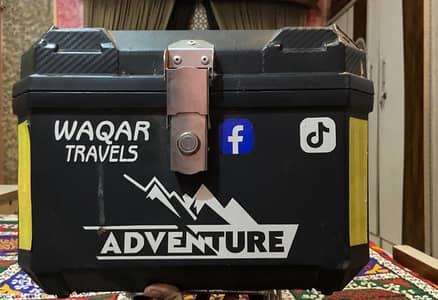 Top box plastic and rear carrier