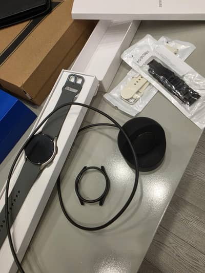 Samsung Galaxy Watch 6 (40mm) - 10/10 Condition