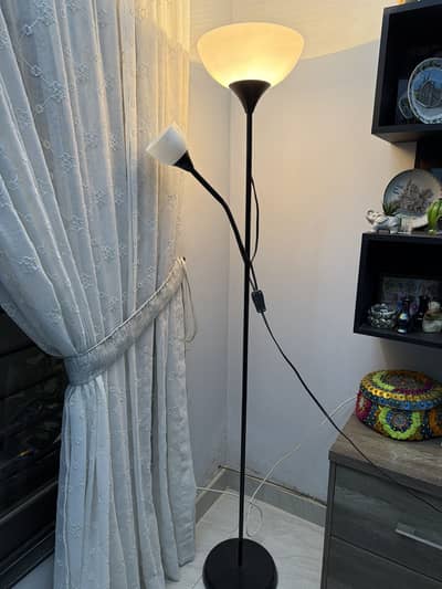 Floor lamp excellent condition