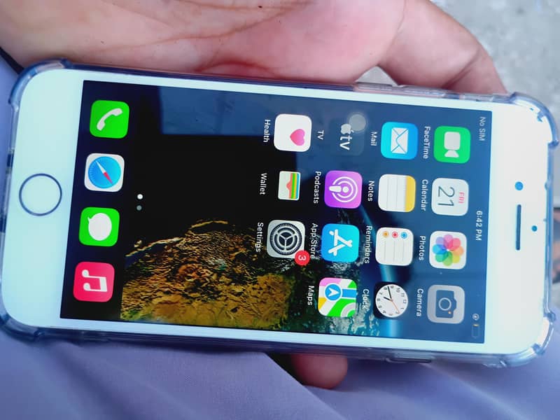 Apple iPhone 8 1