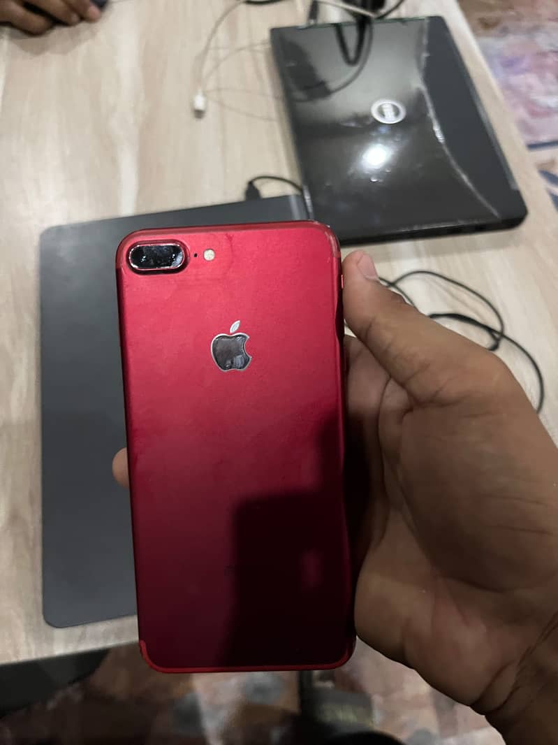 Apple iPhone 7 Plus 1