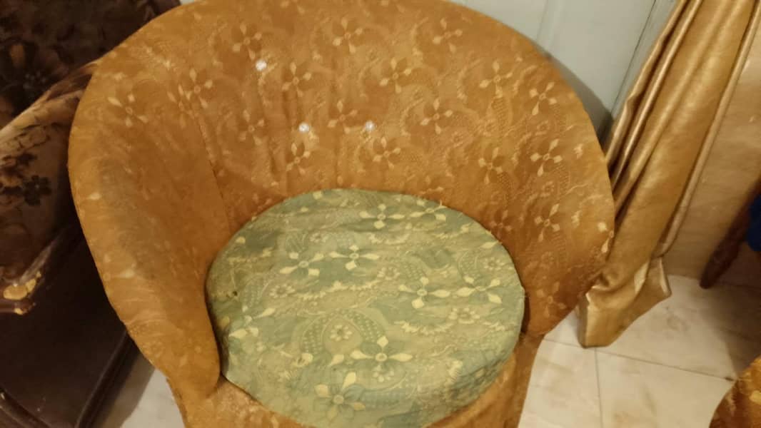New sofa good condition 0