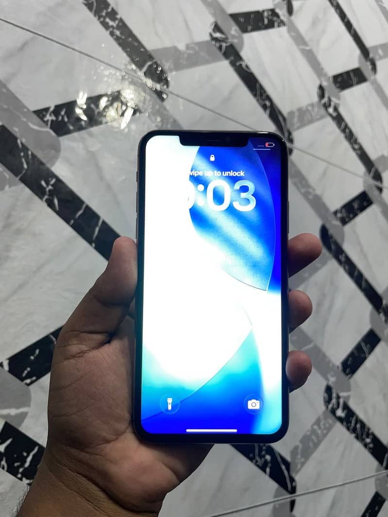 Apple iPhone 11 Pro Max 3