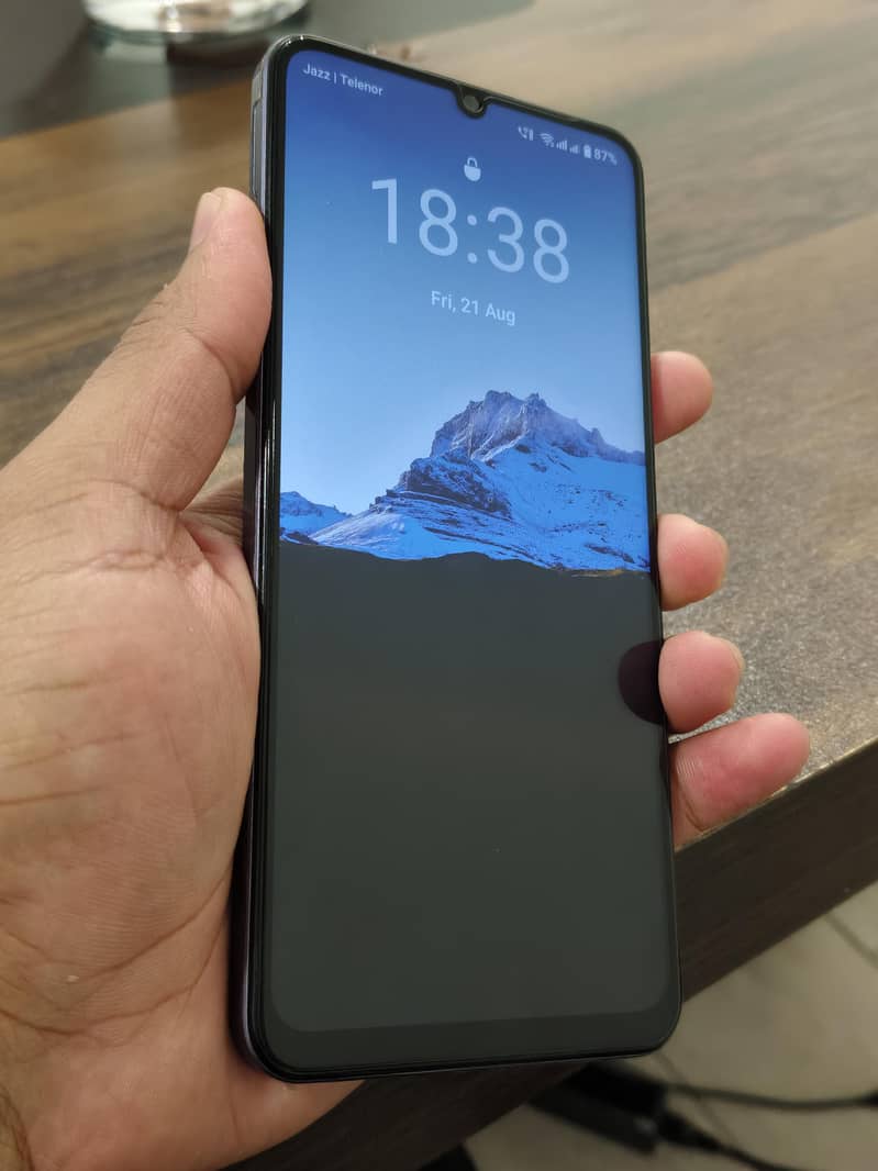 Realme Note 60 4