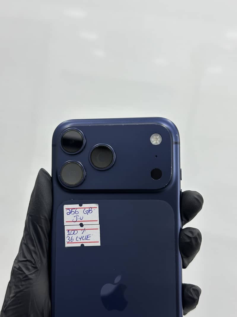 Apple iPhone 17 Pro Max 6
