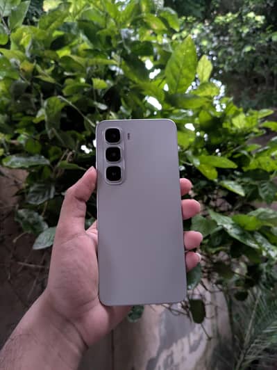 Infinix Hot 30i