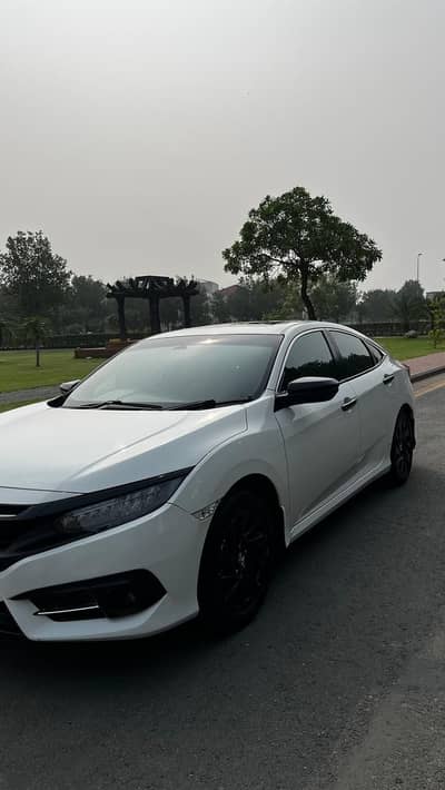 Honda Civic UG Oriel 2018 red meter