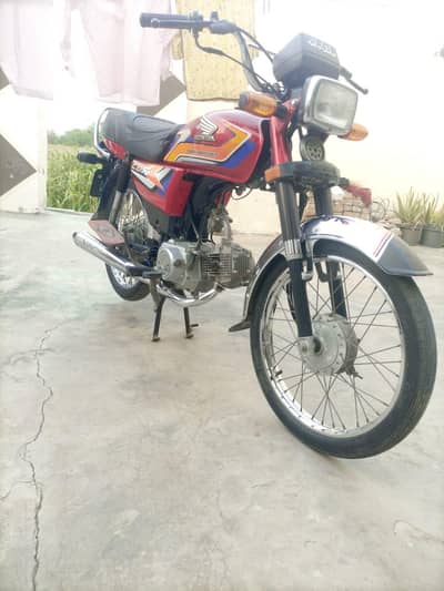 CD 70 2025 MODEL BIKE FOR URGENT SALE