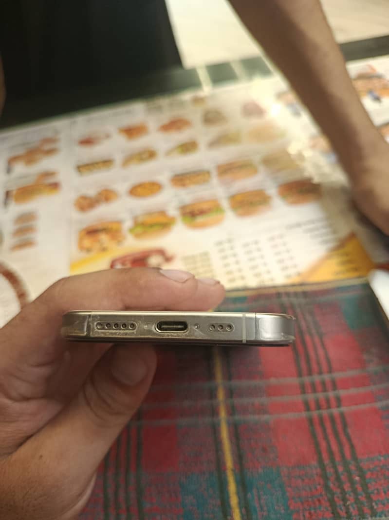Apple iPhone 15 Pro 8
