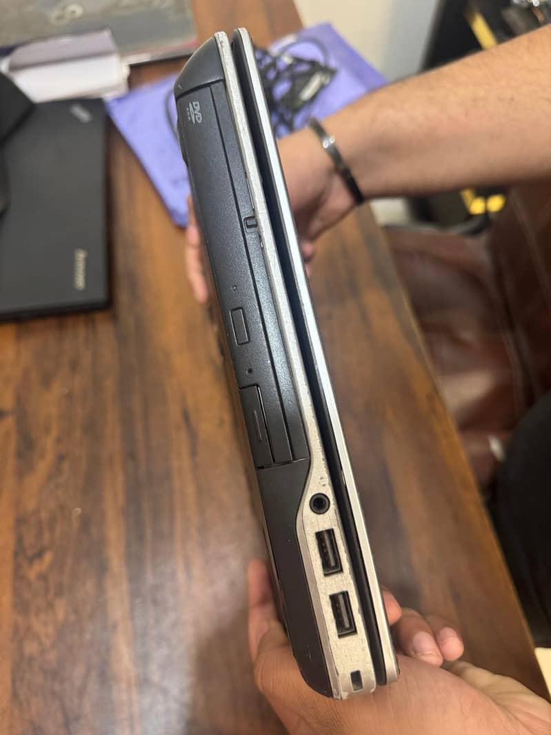DELL LATITUDE E6440 1