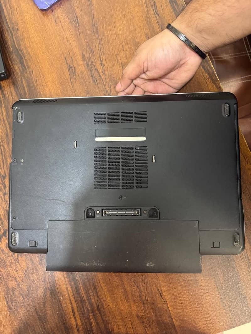 DELL LATITUDE E6440 4