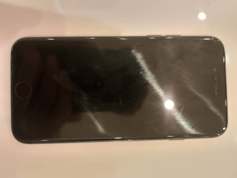 Apple iPhone 7 Plus 3