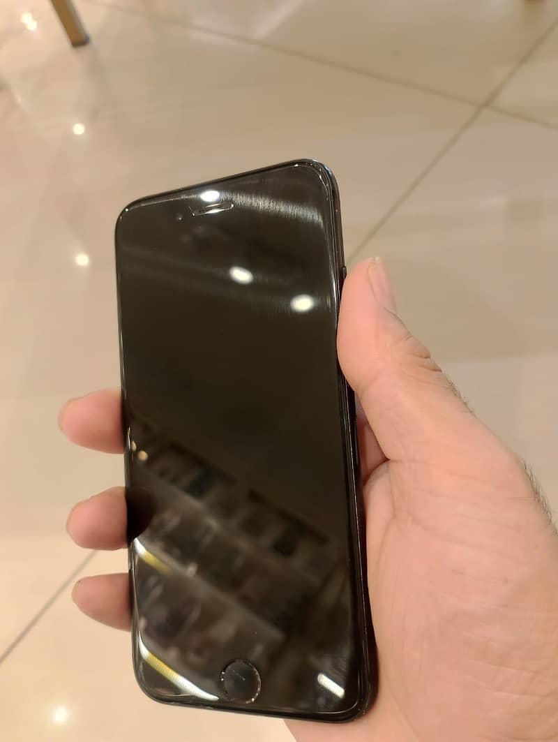 Apple iPhone 7 Plus 4