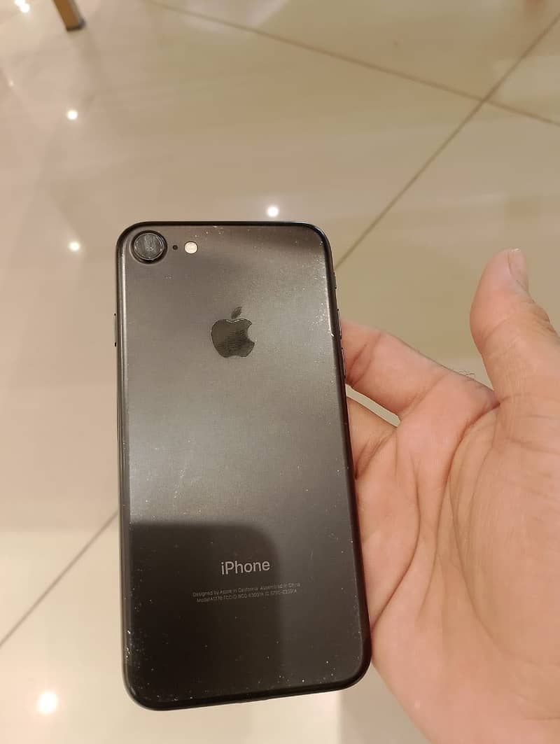 Apple iPhone 7 Plus 6
