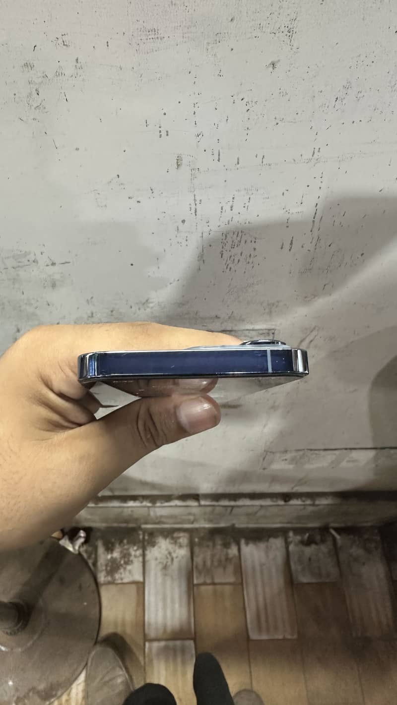 Apple iPhone 13 Pro 3