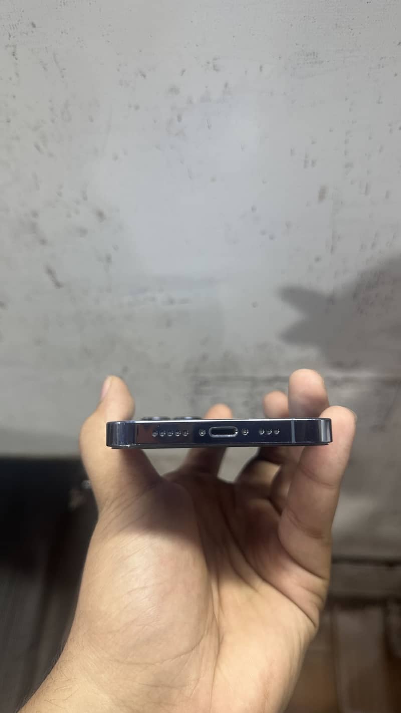 Apple iPhone 13 Pro 4