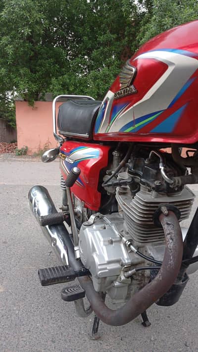 Honda 125 bike for sale 2022 model . 23 ka number lga howa