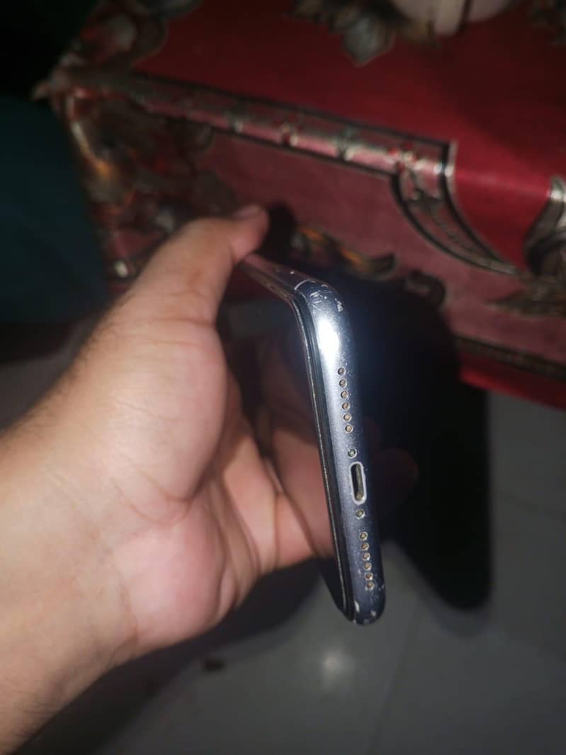 Apple iPhone 11 5