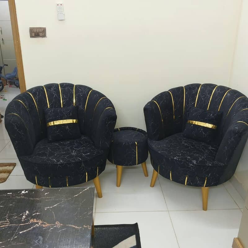 Sofa and Decor 1