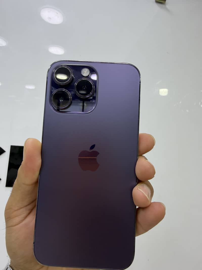Apple iPhone 14 Pro Max 1