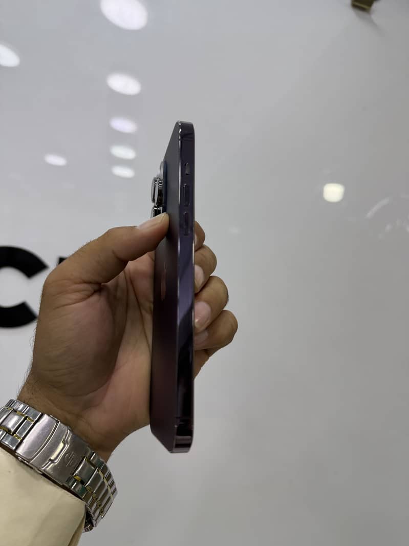 Apple iPhone 14 Pro Max 5