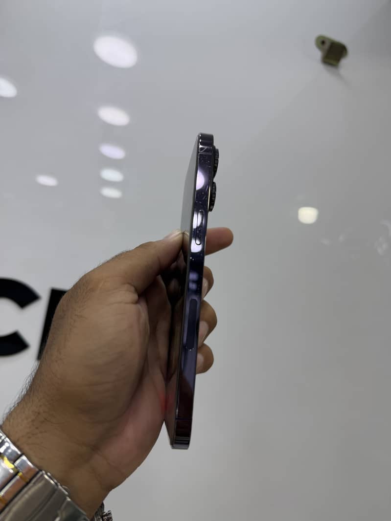Apple iPhone 14 Pro Max 6