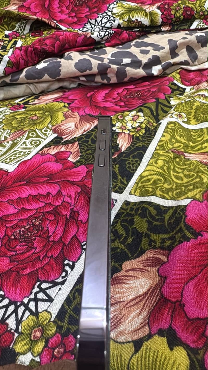 Apple iPhone 14 Pro 4