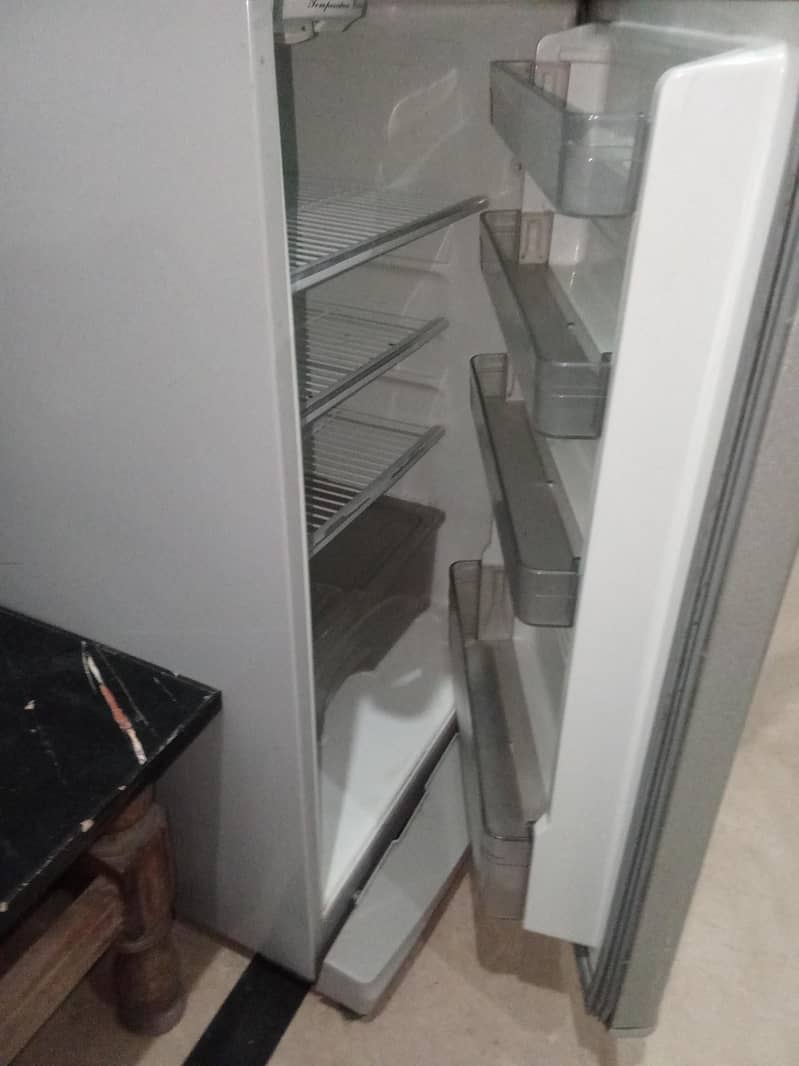 Refrigerator 1