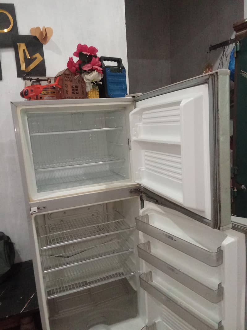 Refrigerator 4