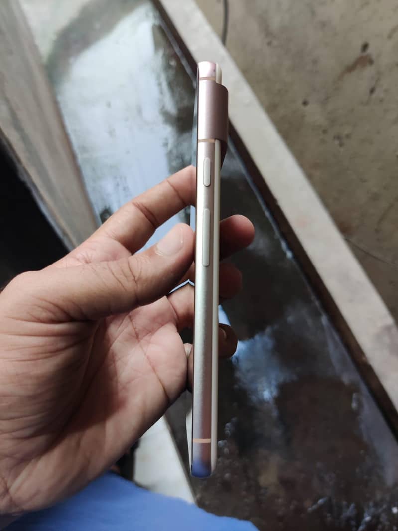 Google Pixel 8 1