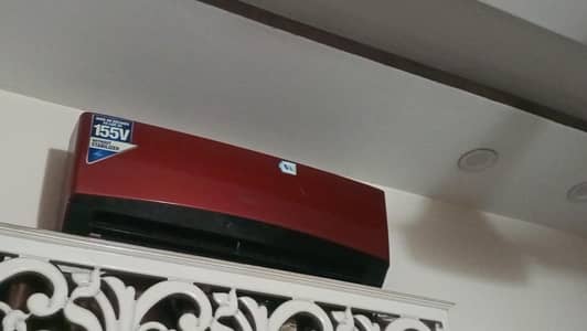 Dawlance 1 ton AC FOR SALe