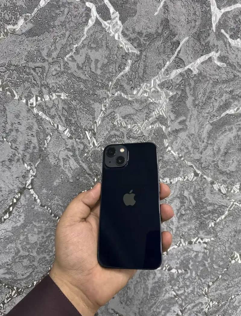 Apple iPhone 13 3