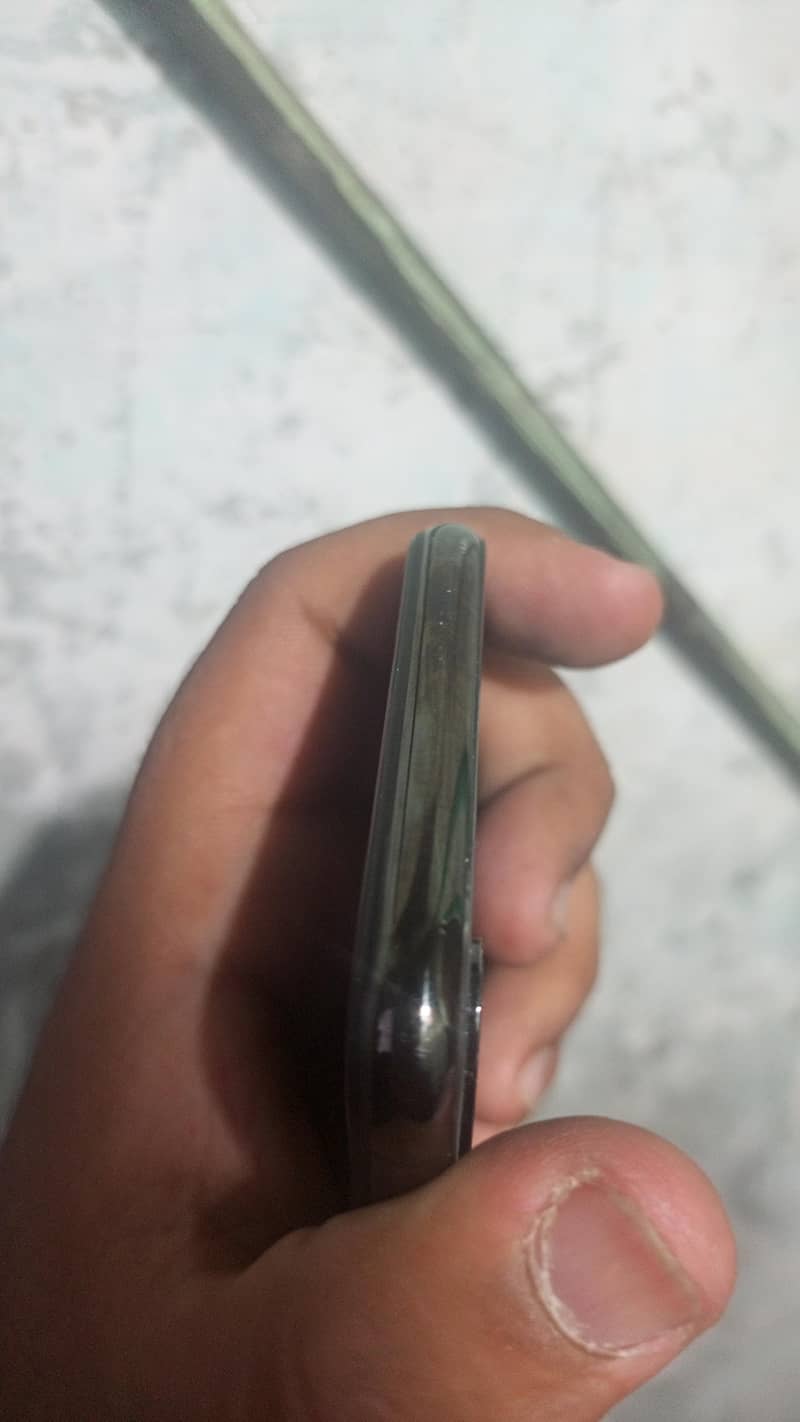 Apple iPhone X 3