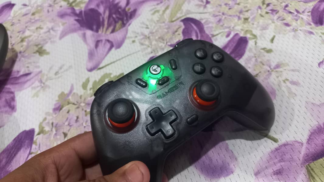 orginal GameSir nova light Controller 1