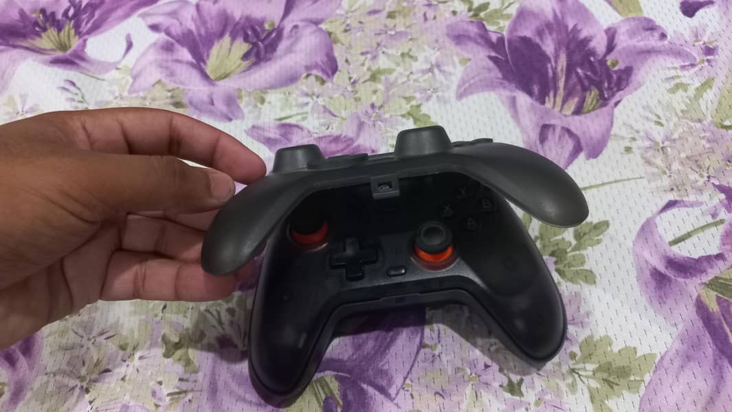 orginal GameSir nova light Controller 4
