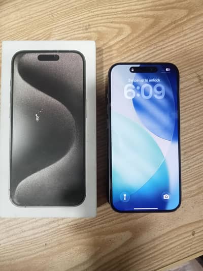 Apple iPhone 15 Pro natural titanium