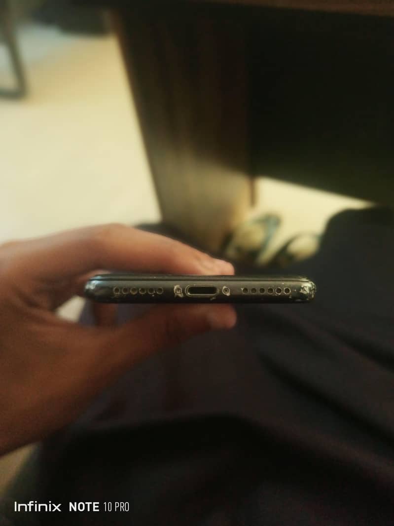 Apple iPhone 7 2