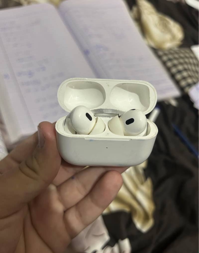 Airbuds 1