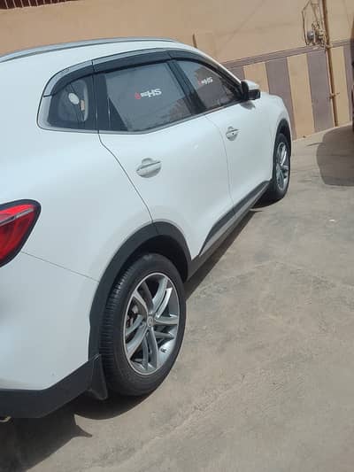 MG HS 2024
