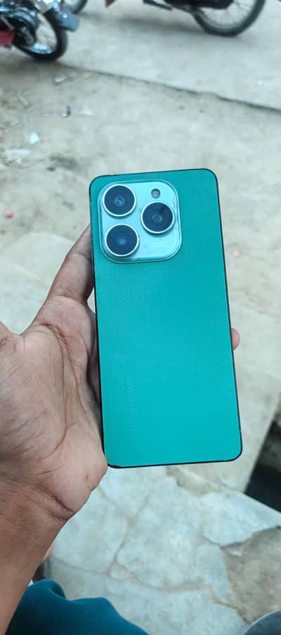 Tecno Spark 20 Pro