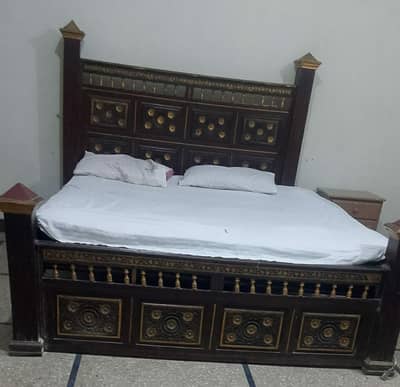 wooden chunauti bed