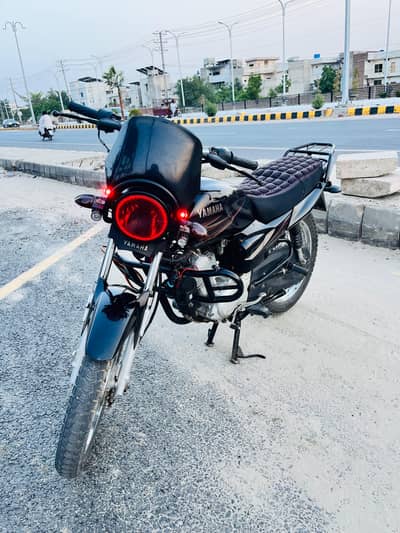 YAMAHA 125YBZ