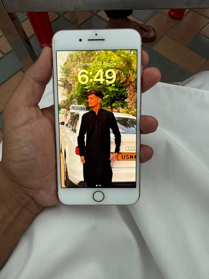 Apple iPhone 8 Plus 0