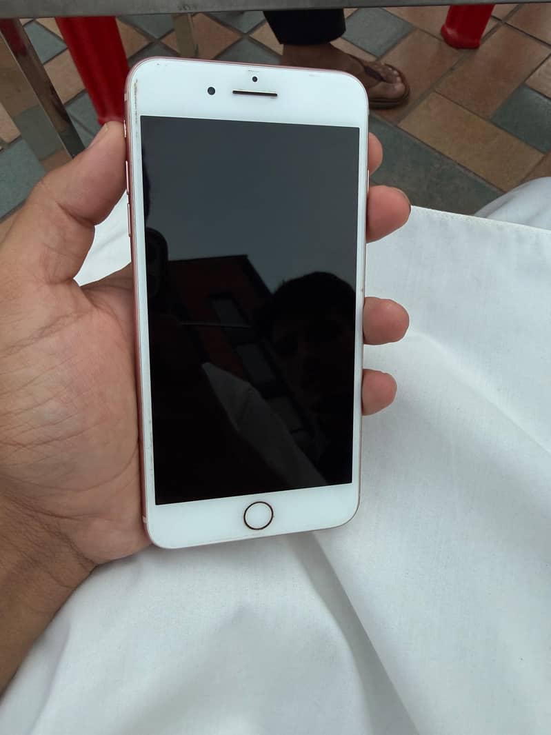 Apple iPhone 8 Plus 3
