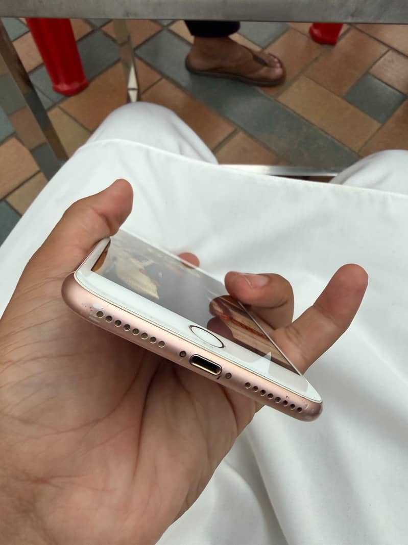 Apple iPhone 8 Plus 5